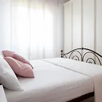 The Best Rent - Large And Bright Two-Bedrooms Apartment With Balcony